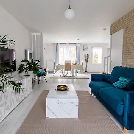Forest Chic : Maison San Marina Apartment Parmain Екстериор снимка