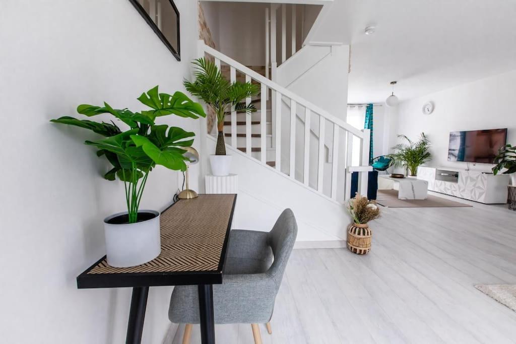 Forest Chic : Maison San Marina Apartment Parmain Екстериор снимка