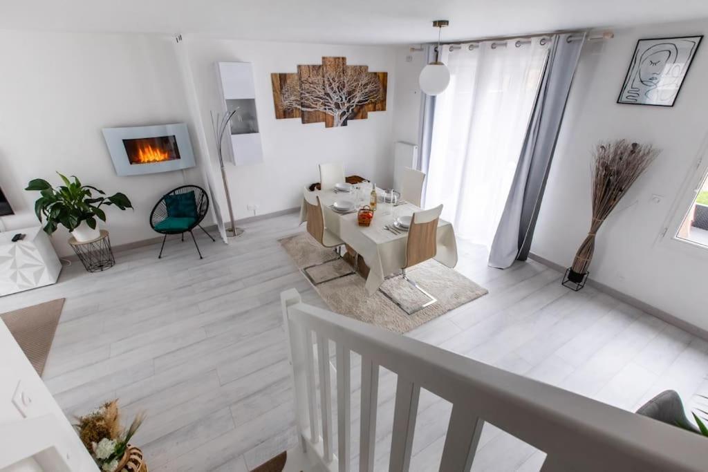 Forest Chic : Maison San Marina Apartment Parmain Екстериор снимка